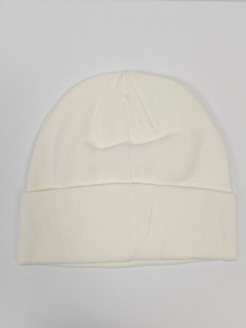 Lululemon Logo Cuffed Knit Beanie in White With Black Logo NWT - Picture 2 of 2